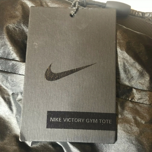 COPY - NWT! NIKE Victory Gym/Yoga Tote! Waterproof! - Picture 8 of 13
